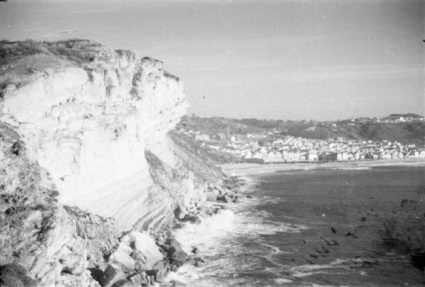 Nazaré - veduta del paese dalla falesia