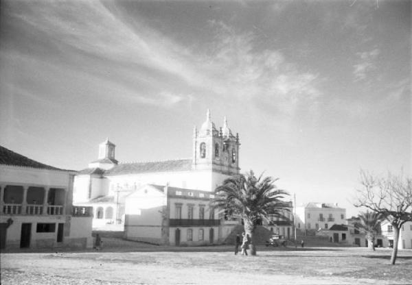 Nazaré - scorcio del paese. La chiesa