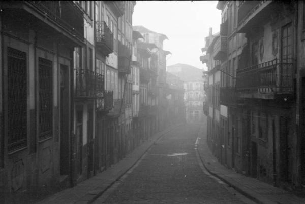 Porto. Strada deserta