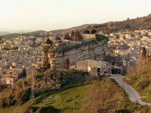 Corpi di reato. Corleone - Veduta - Città - Palazzi