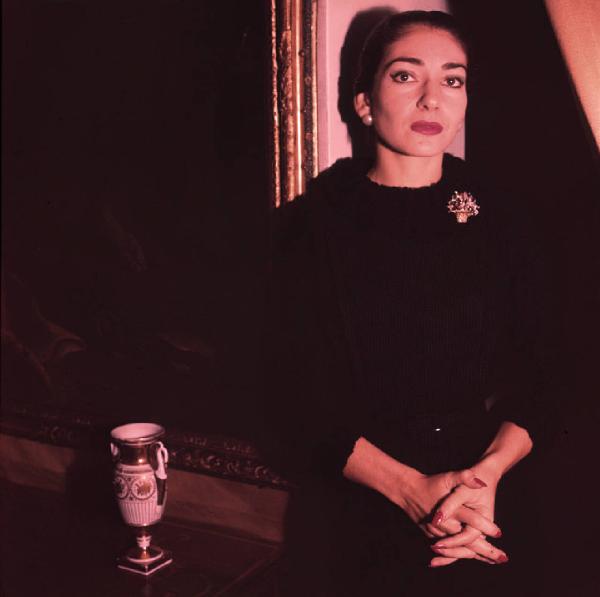 Milano - Abitazione di Maria Callas: interno - Ritratto femminile a mezzo busto: Maria Callas (cantante lirica)