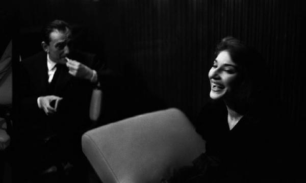 Milano: Teatro alla Scala - Spettacolo Anna Bolena, 1957, regia di Luchino Visconti - Camerino, interno -Maria Callas (cantante lirica) e Luchino Visconti, regista