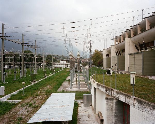 Atlante. Naturno - Centrale idroelettrica (architetti Gigi Dalla Bona, Willy Gutweniger, Jolanda Zamolo, 1961-1964) - Veduta dall'alto - Cavi elettrici