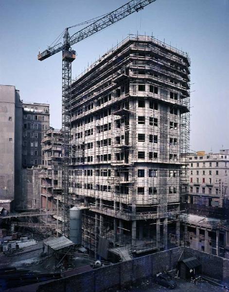 Brenta AB - Milano - Corso Vittorio Emanuele II - Edificio per uffici - Cantiere