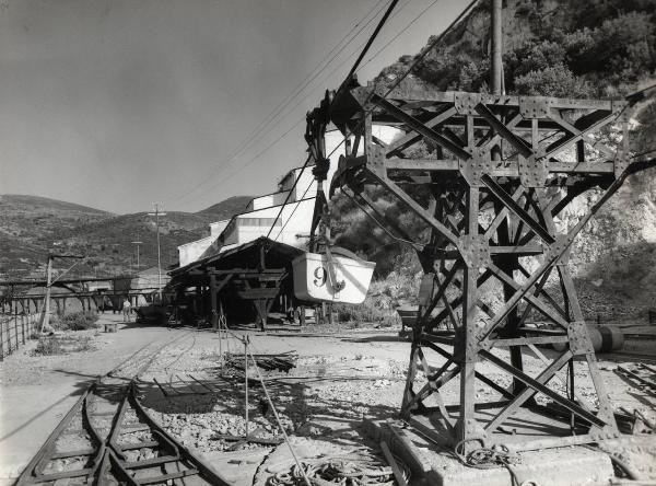 Isola del Giglio - Miniera di pirite - Teleferica