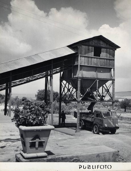 Gavorrano - Miniera di pirite - Silos di pirite flottata