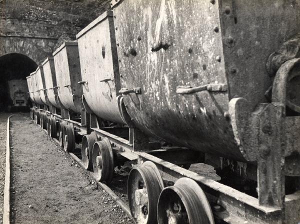 Montevecchio - Miniera di blenda e galena - Convoglio di trasporto