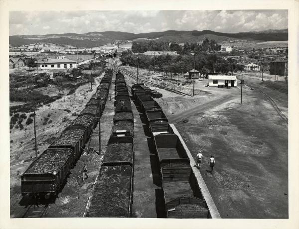 Ribolla - Miniera di lignite - Convogli di trasporto