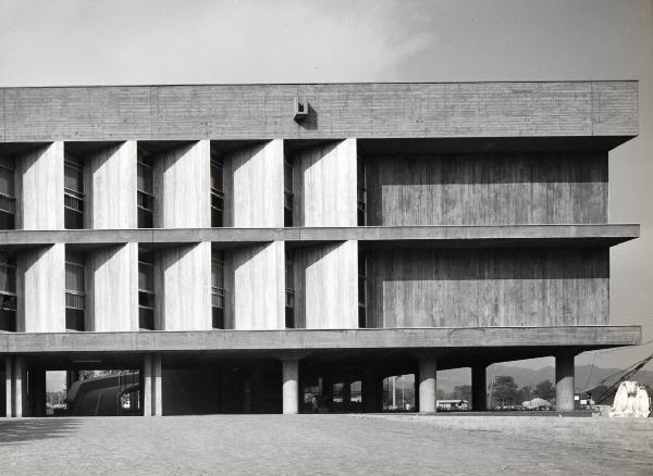 Viareggio - Laboratorio marmi - Edificio per uffici