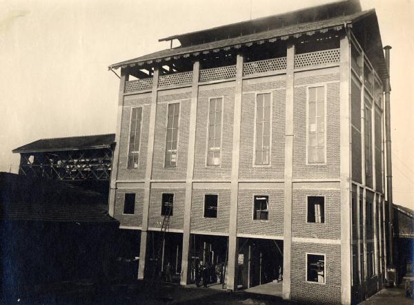 Vercelli - Stabilimento perfosfato - Edificio