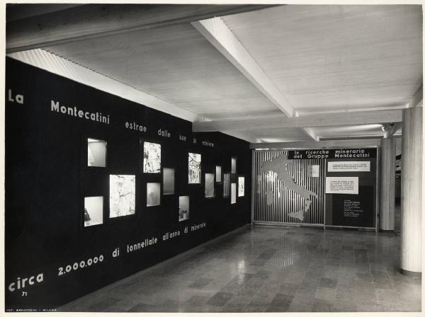 Milano - Fiera campionaria del 1956 - Padiglione Montecatini - Sala Miniere - Interno