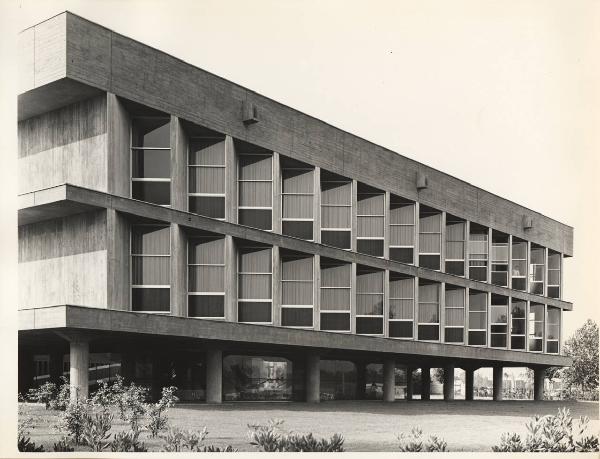 Viareggio - Laboratorio marmi - Edificio per uffici