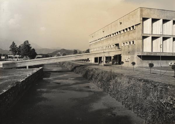 Viareggio - Laboratorio marmi - Edificio per uffici