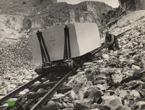 Carrara - Cava di marmo - Lizzatura