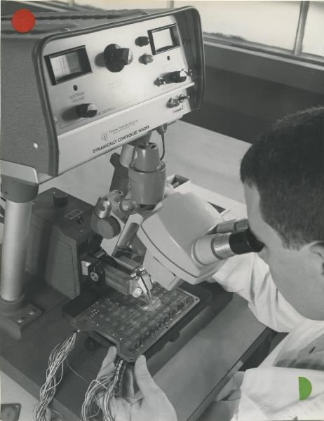 Milano - Laben Spa - Stabilimento - Interno - Tecnico di laboratorio