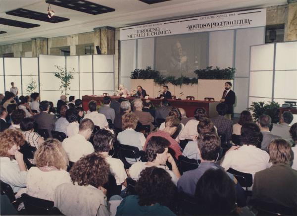 Milano - Sede Montedison - Montedison Progetto Cultura - Ciclo Letture Nobel - Conferenza "Idrogeno, metalli e chimica" - Geoffrey Wilkinson