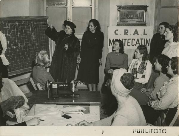 Milano - CRAL Montecatini - Dopolavoro - Scuola di taglio e cucito - Interno