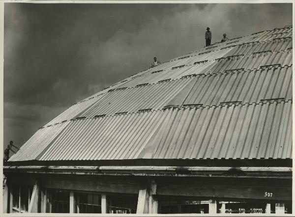 Milano - Fiera campionaria del 1946 - Veduta del tetto in alluminio del Palazzo dello sport