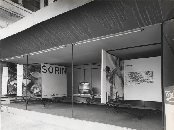 Vercelli - Fiera dell'agricoltura del 1960- Stand Sorin (Società ricerche impianti nucleari) - Pannelli informativi e fotografici - Plastico