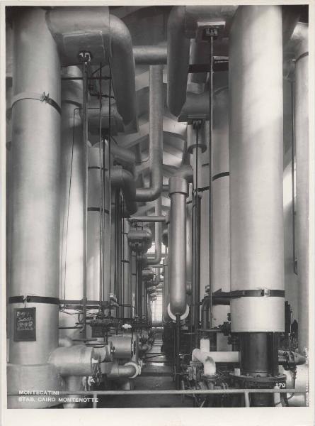 San Giuseppe di Cairo - Stabilimento chimico Ammonia e derivati - Reparto sintesi ammoniaca - Settore frazionamento gas di cokeria