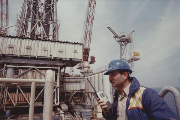 Ragusa - Canale di Sicilia - Campo Vega - Piattaforma petrolifera fissa off-shore Vega-A - Tecnico - Radio