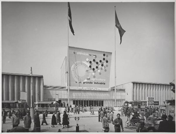 Milano - Fiera campionaria del 1955 - Padiglione Montecatini - Pannello decorativo - Centro mobile di propaganda agraria