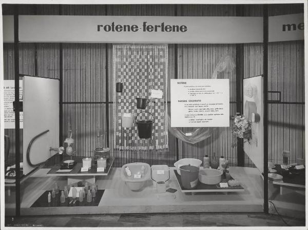 Milano - Fiera campionaria del 1955 - Padiglione Montecatini - Sala materie plastiche - Stand Rotene Fertene