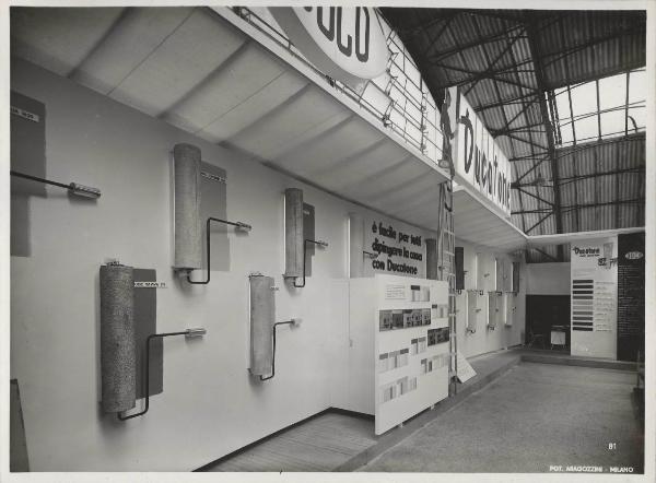 Milano - Fiera campionaria del 1955 - Stand Duco - Esposizione vernici Ducotone