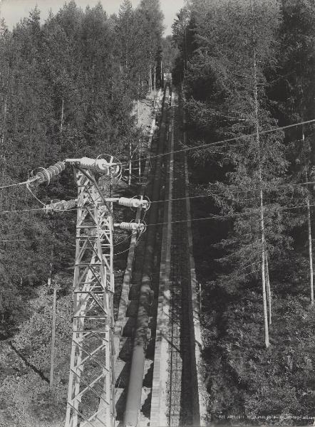 Marlengo - Società elettrica Alto Adige - Centrale idroelettrica - Condotta forzata - Linea elettrica aerea - Palo a traliccio