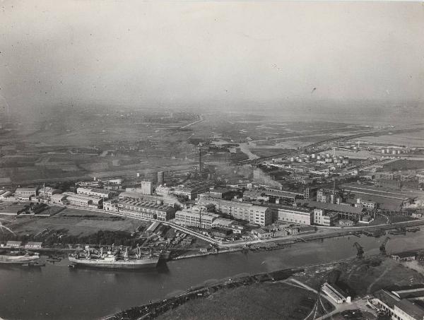 Porto Marghera - INA (Industria Nazionale Alluminio) - Capannone