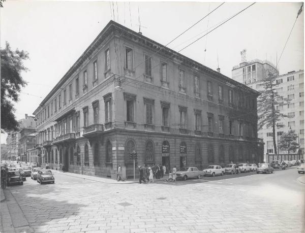 Milano - Palazzo Melzi d'Eril - Esterno