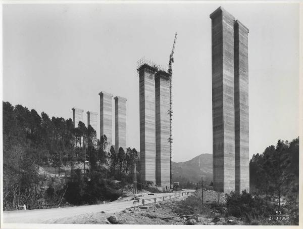 Liguria - Salci spa - Autostrada dei fiori Ponte San Luigi-.Savona - Tronco Pietra Ligure-Crovetto - Viadotto Rio Barrelli - Cantiere