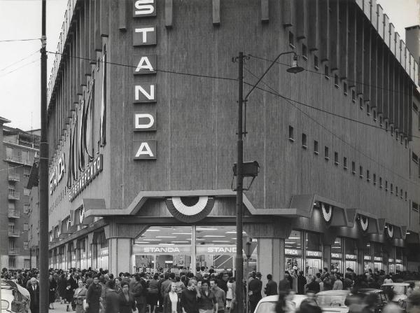 Torino - Piazza S. Rita - Standa - Grande magazzino - Inaugurazione