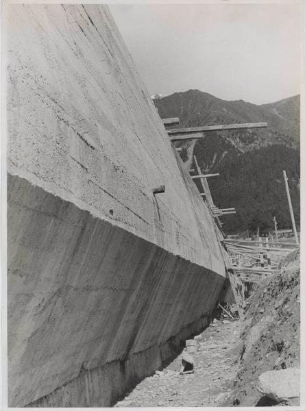 Curon Venosta - Impianto idroelettrico - Laghi di Resia - Cantiere - Costruzione diga di San Valentino