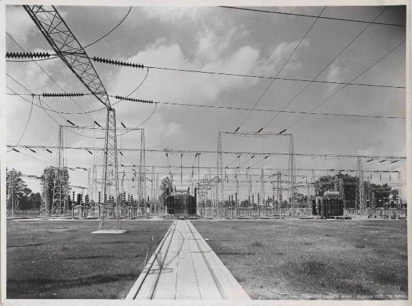 Tavazzano con Villavesco - STEI (Società termoelettrica italiana) - Centrale termoelettrica - Sottostazione elettrica all'aperto - Trasformatori servizi ausiliari