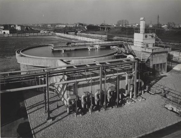 Mantova - Impianto di demineralizzazione e chiarificazione idrica di fiume - Sezione chiarificazione - Vasca