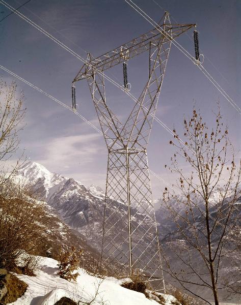 Passo della Forcola - Linea elettrica aerea da 380 Kv - Palo a traliccio a Y