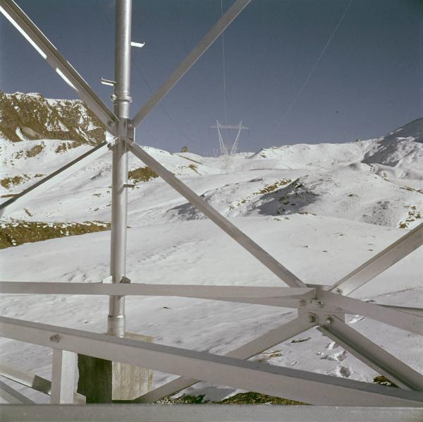 Passo dello Stelvio - Linea elettrica aerea 220 kV - Pali a traliccio