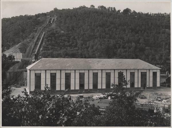 Pontremoli - Acciaierie e Ferriere Lombarde Falck - Impianto idroelettrico del Magra - Centrale di Teglia - Fabbricato principale - Condotta forzata