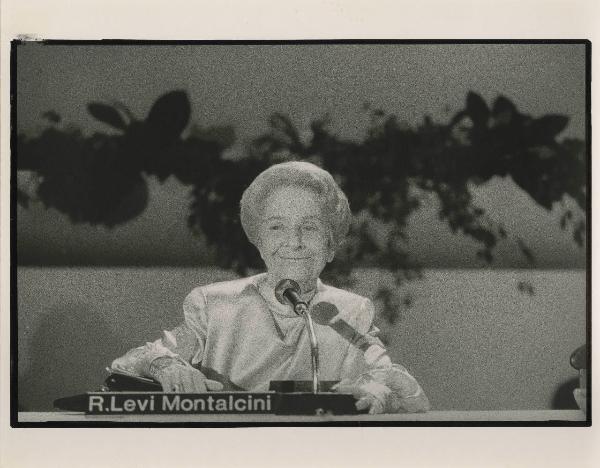 Milano - Montedison Progetto Cultura - Ciclo Letture Nobel - Rita Levi Montalcini - Premio Nobel per la medicina 1986