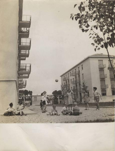 Milano - Quartiere Affori - INA Piano Casa - Abitazioni per lavoratori