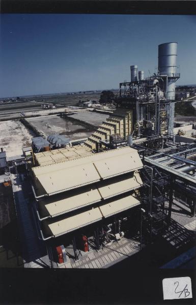Porto Viro - Centrale termoelettrica - Complesso turbogas (TG) e generatore di vapore a recupero (GVR) - Veduta