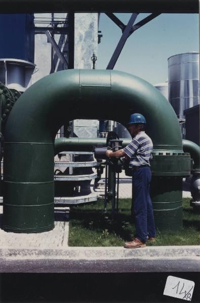 Porto Viro - Centrale termoelettrica - Tubazione di adduzione acqua - Addetto