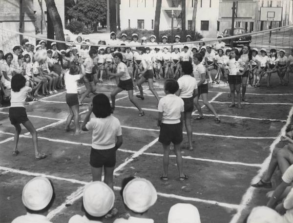 Marina di Massa - Colonia Ettore Motta - Bambini - Pallavolo