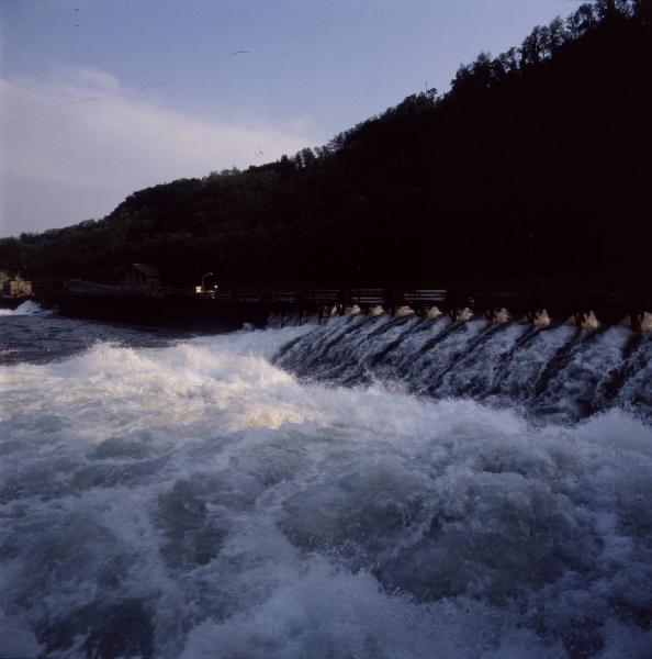 Calusco d'Adda - Centrale idroelettrica Semenza - Sfioratore - Acqua di scarico