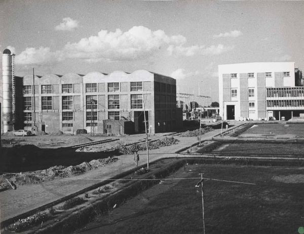 Pakistan - Multan - WAPDA (Water and Power Development Authority) - Centrale termoelettrica - Edificio sale macchine