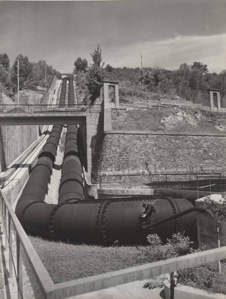 Pontremoli - Acciaierie e Ferriere Lombarde Falck - Impianto idroelettrico del Magra - Condotte forza
te - Piano inclinato