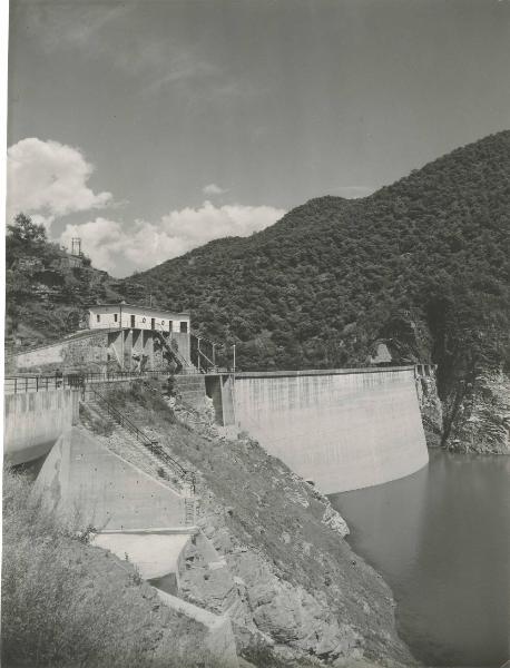 Pontremoli - Acciaierie e Ferriere Lombarde Falck - Impianto idroelettrico del Magra - Diga di Rocchetta