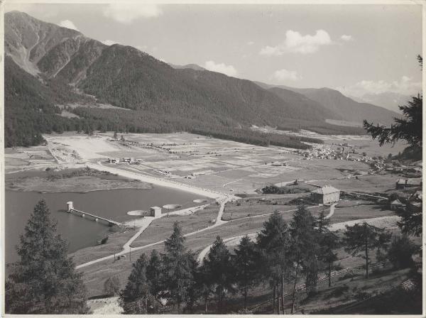 Curon Venosta - Impianto idroelettrico - Lago di Resia - Diga di San Valentino - Sfioratori