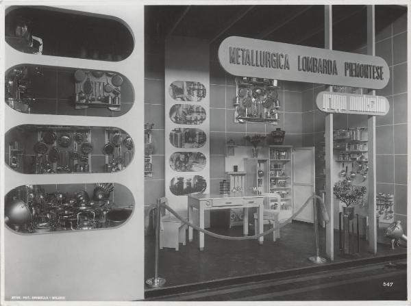 Milano - Fiera campionaria del 1938 - Padiglione Montecatini - Sala Metallurgica Lombarda Piemontese - Casalinghi